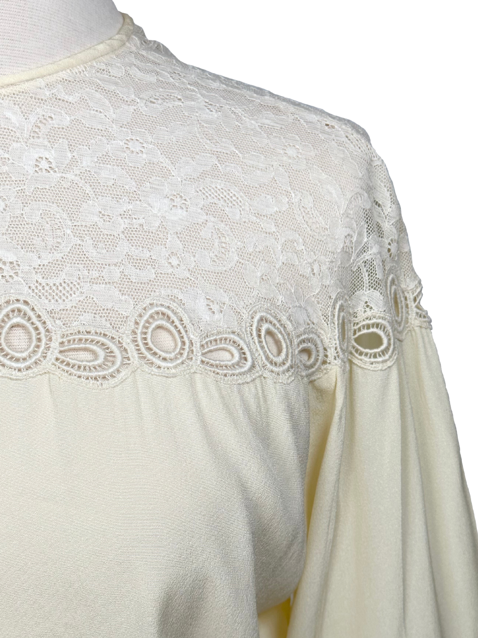 Vintage 1940s Cream Blouse with Lace Shoulders - M - L