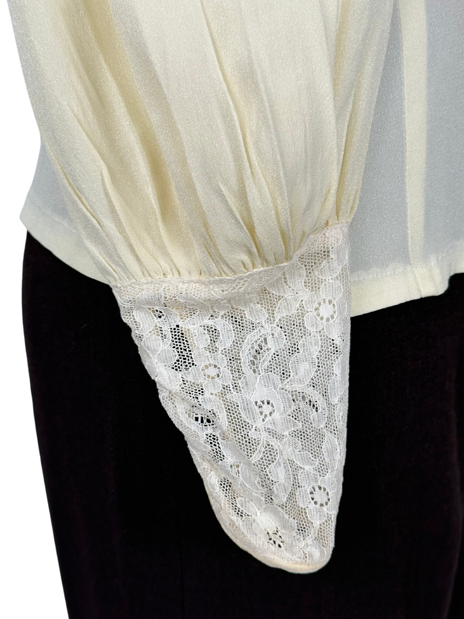Vintage 1940s Cream Blouse with Lace Shoulders - M - L