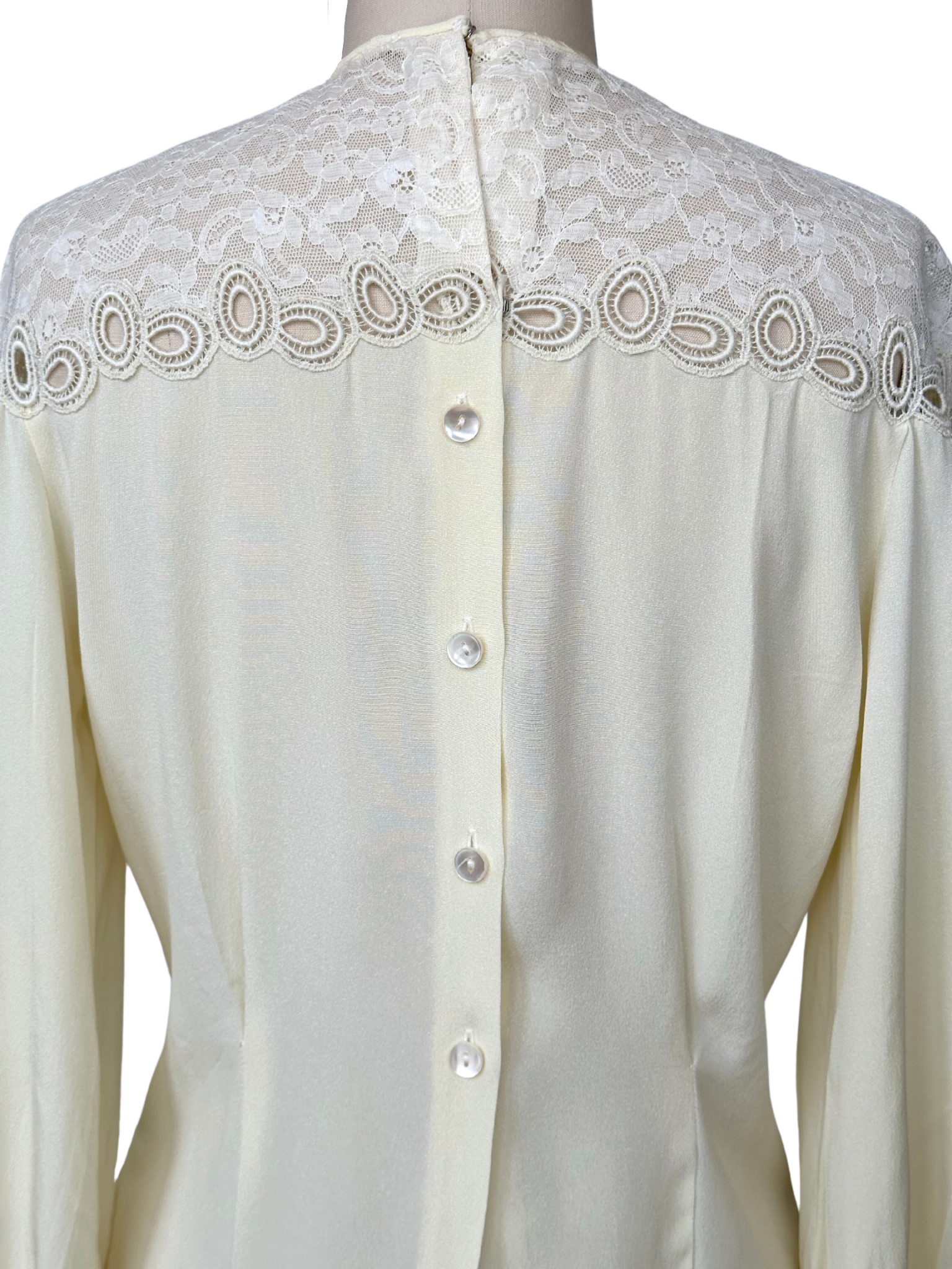 Vintage 1940s Cream Blouse with Lace Shoulders - M - L