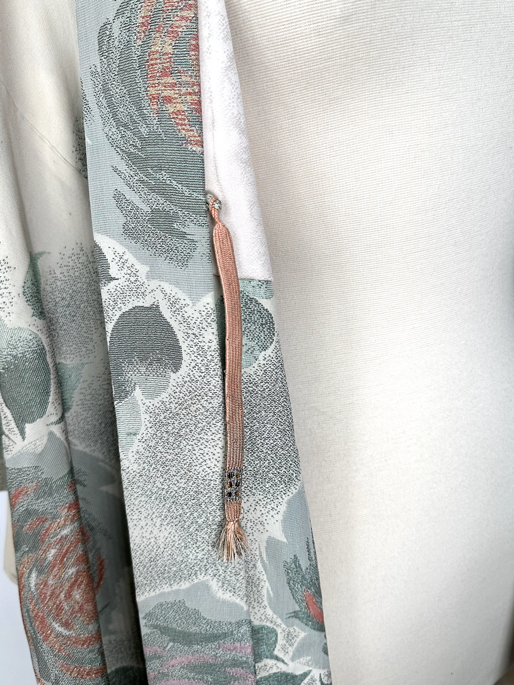 Vintage Heavy Long Sleeved Silky Kimono - OS