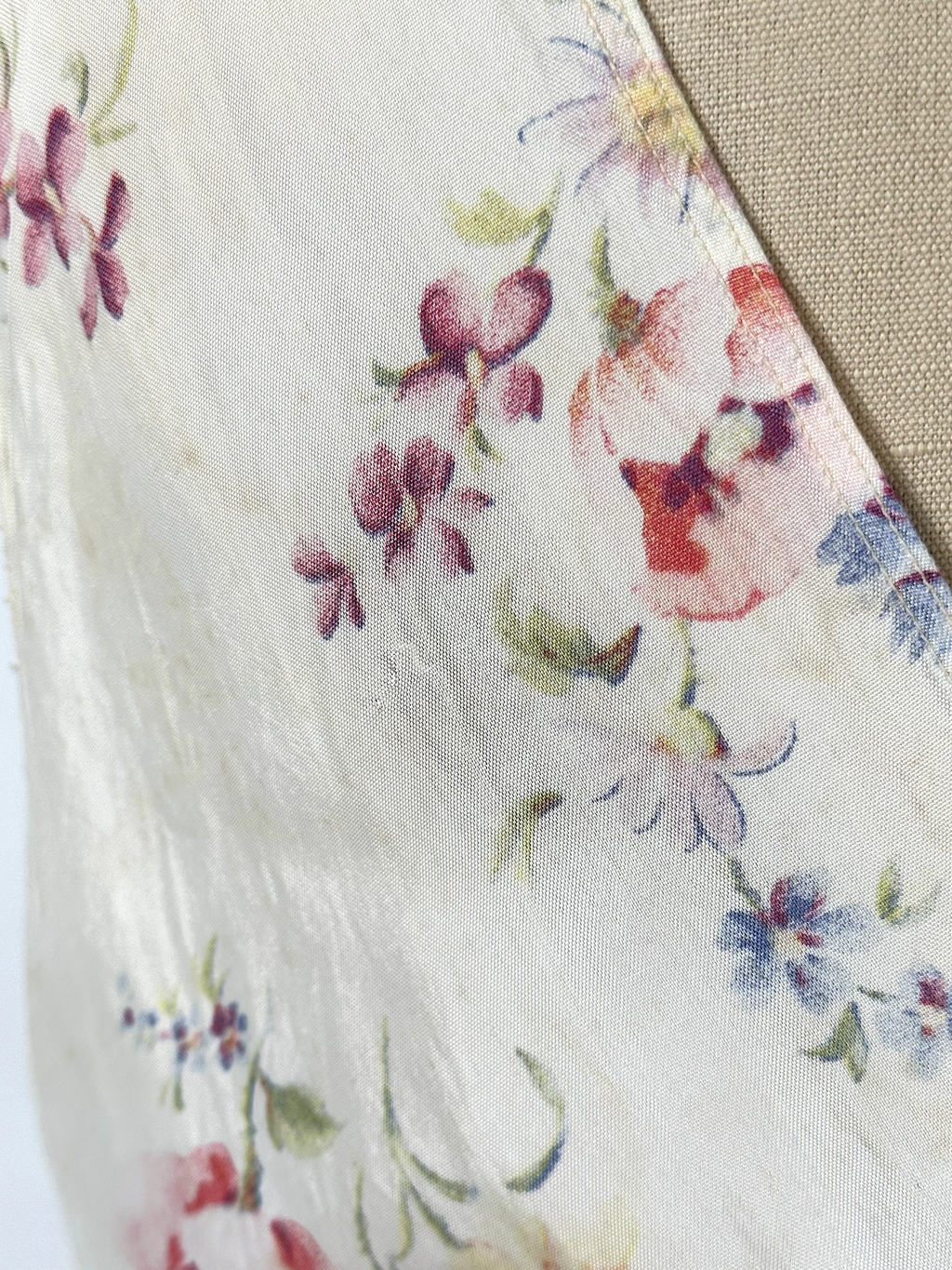 1930s White Floral Sleeveless Satin Dress - M - L